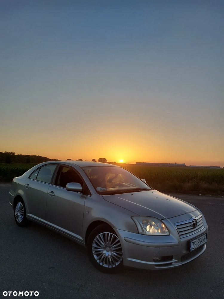 Toyota Avensis 2.0 VVT-i Sol - 1