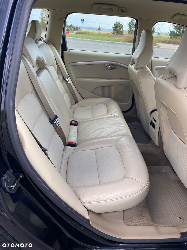 Volvo V70 2.5T Momentum - 12