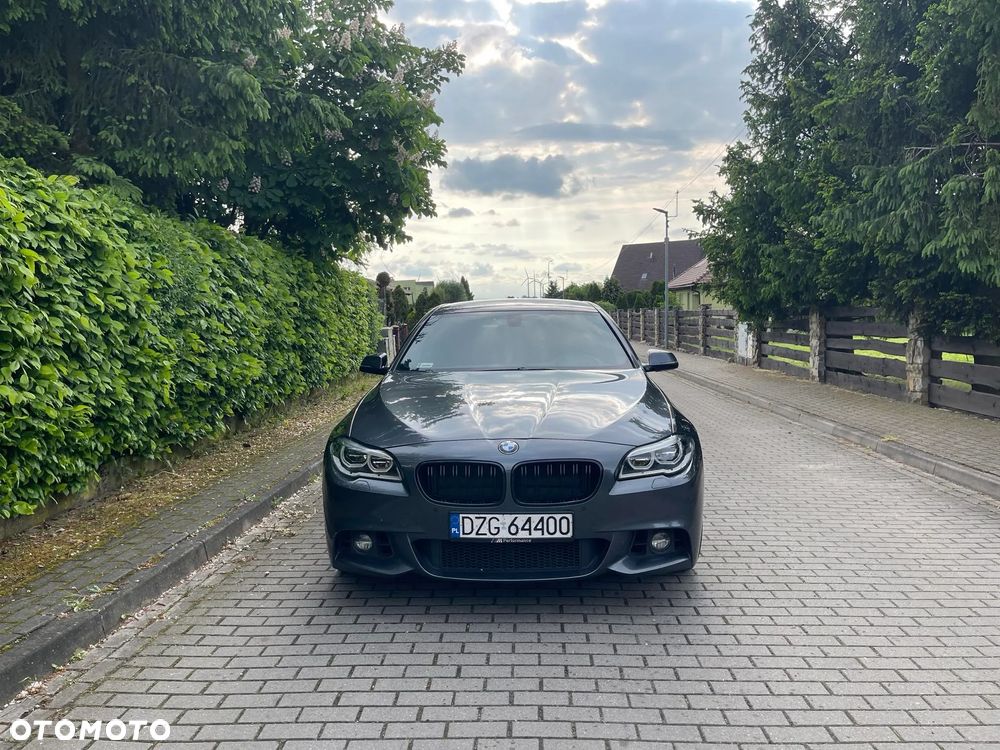 BMW Seria 5 520d xDrive Sport - 2