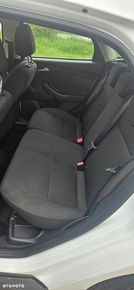 Ford Focus 1.5 TDCi DPF Start-Stopp-System Ambiente - 10
