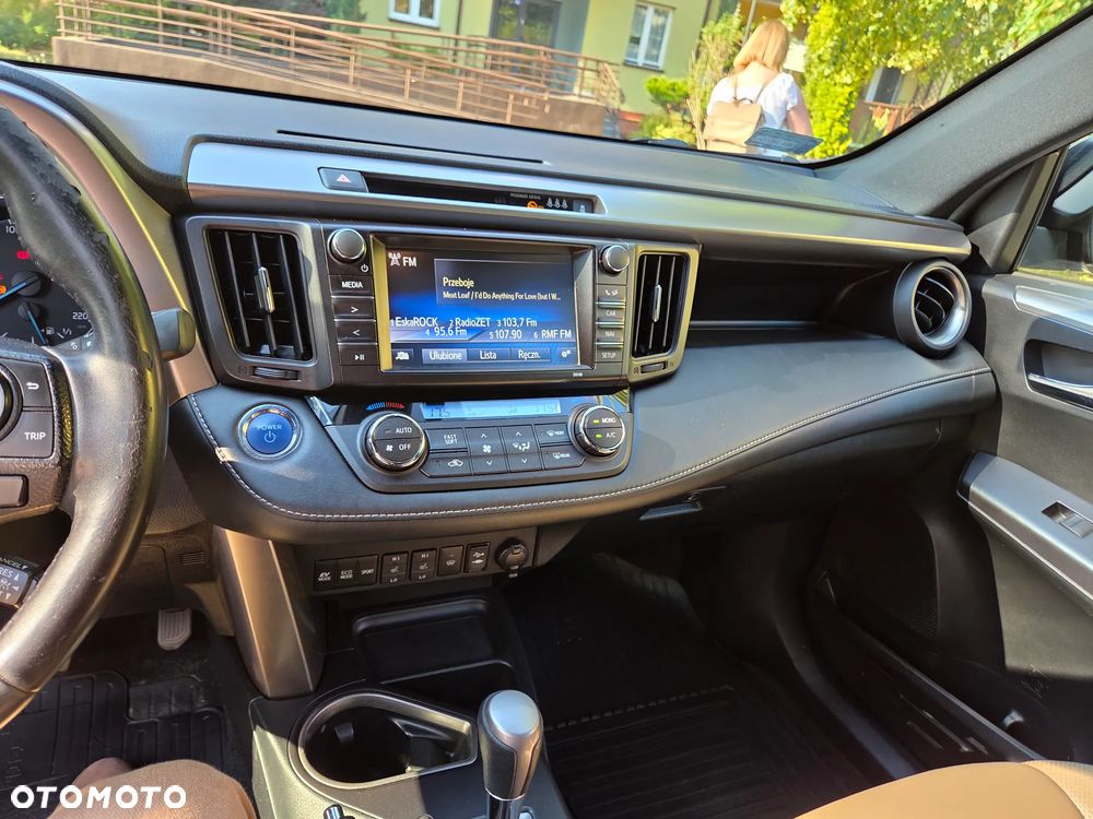 Toyota RAV4 Hybrid Selection 4x4 - 17
