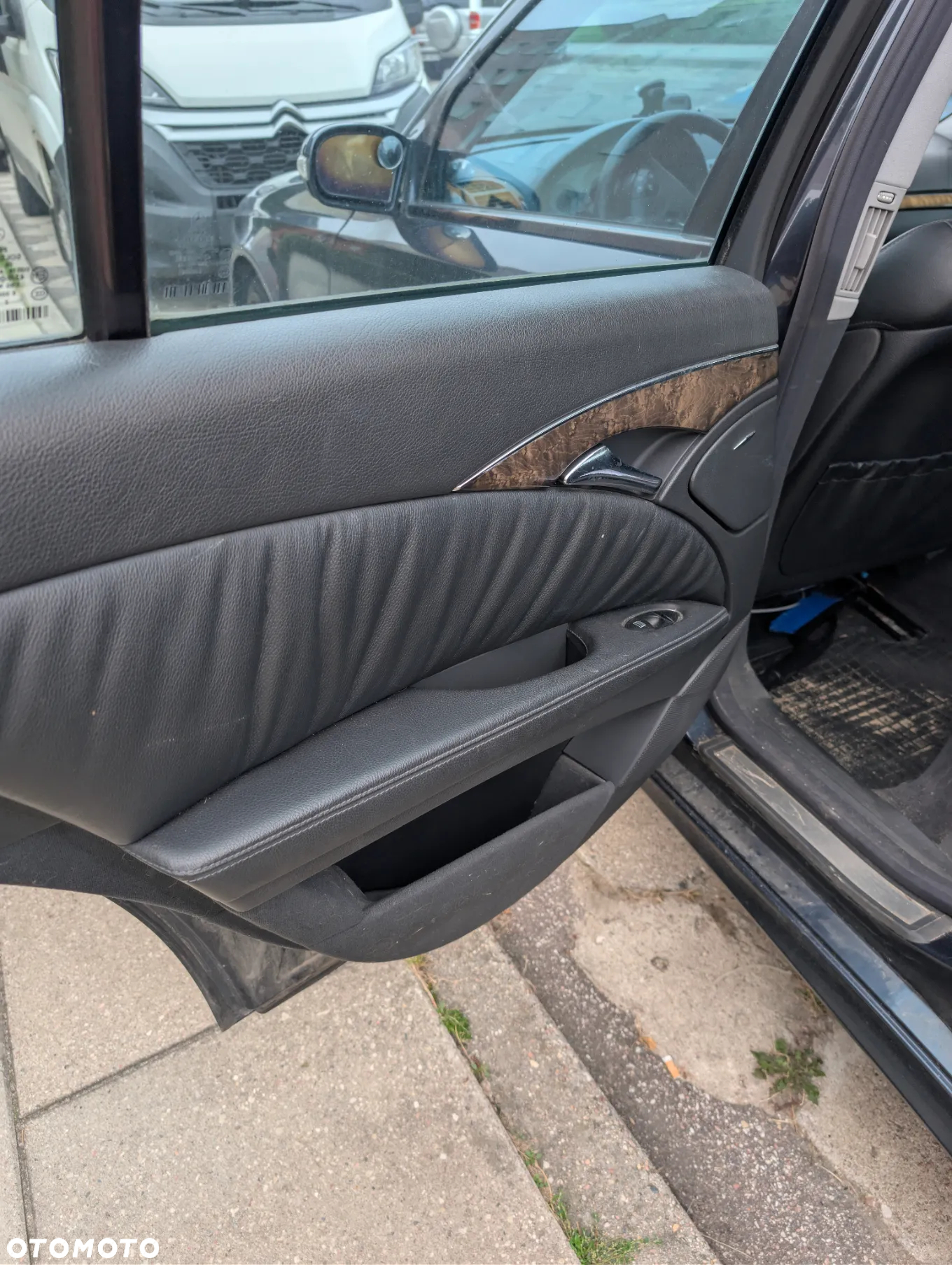 Mercedes-Benz Klasa E 320 CDI T Avantgarde - 24