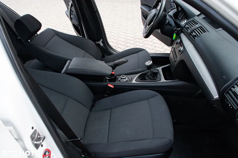 BMW Seria 1 116d - 13