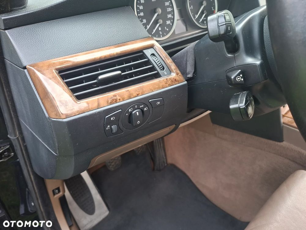 BMW Seria 5 530i - 26