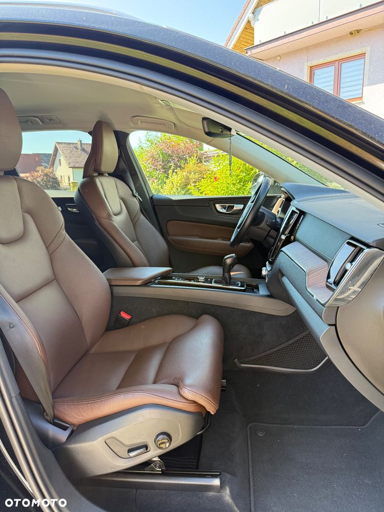 Volvo XC 60 D4 AWD Inscription - 25