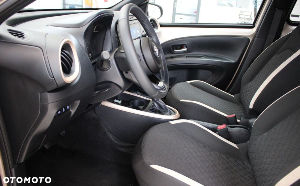 Toyota Aygo X - 12