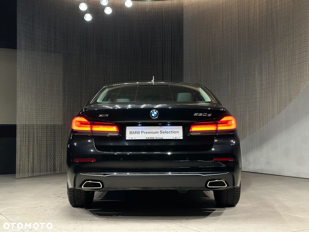 BMW Seria 5 520d xDrive MHEV Luxury Line - 9