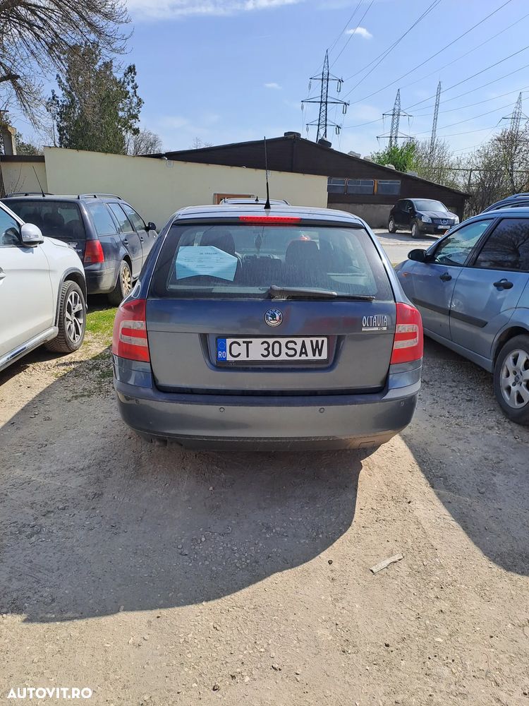 Skoda Octavia 2.0TDI Ambiente DSG - 5