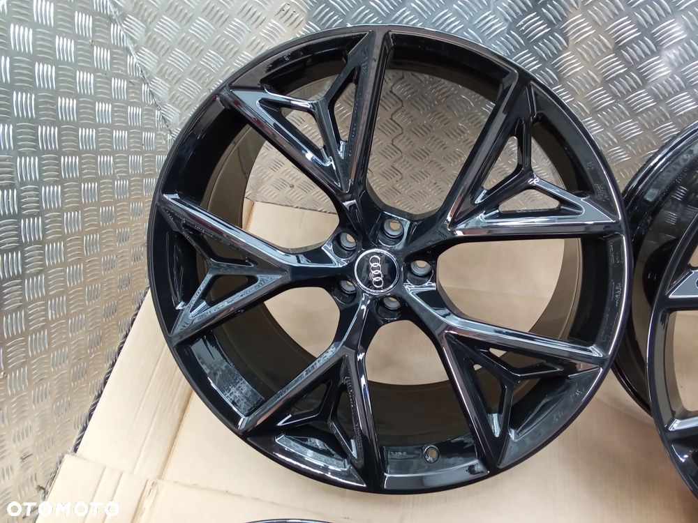 Felgi Audi Q8, SQ8, RS Q8, Q7, SQ7 10Jx22 et21 5x112 - 3