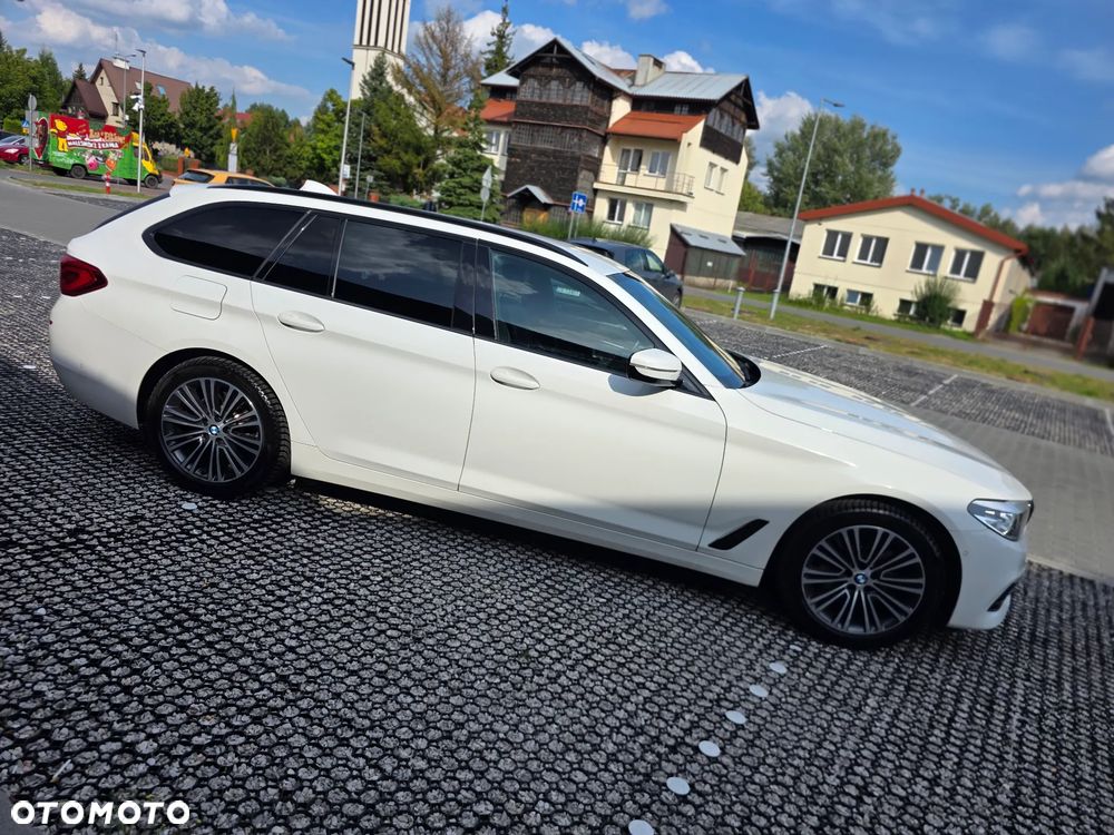 BMW Seria 5 530i xDrive Sport Line - 3