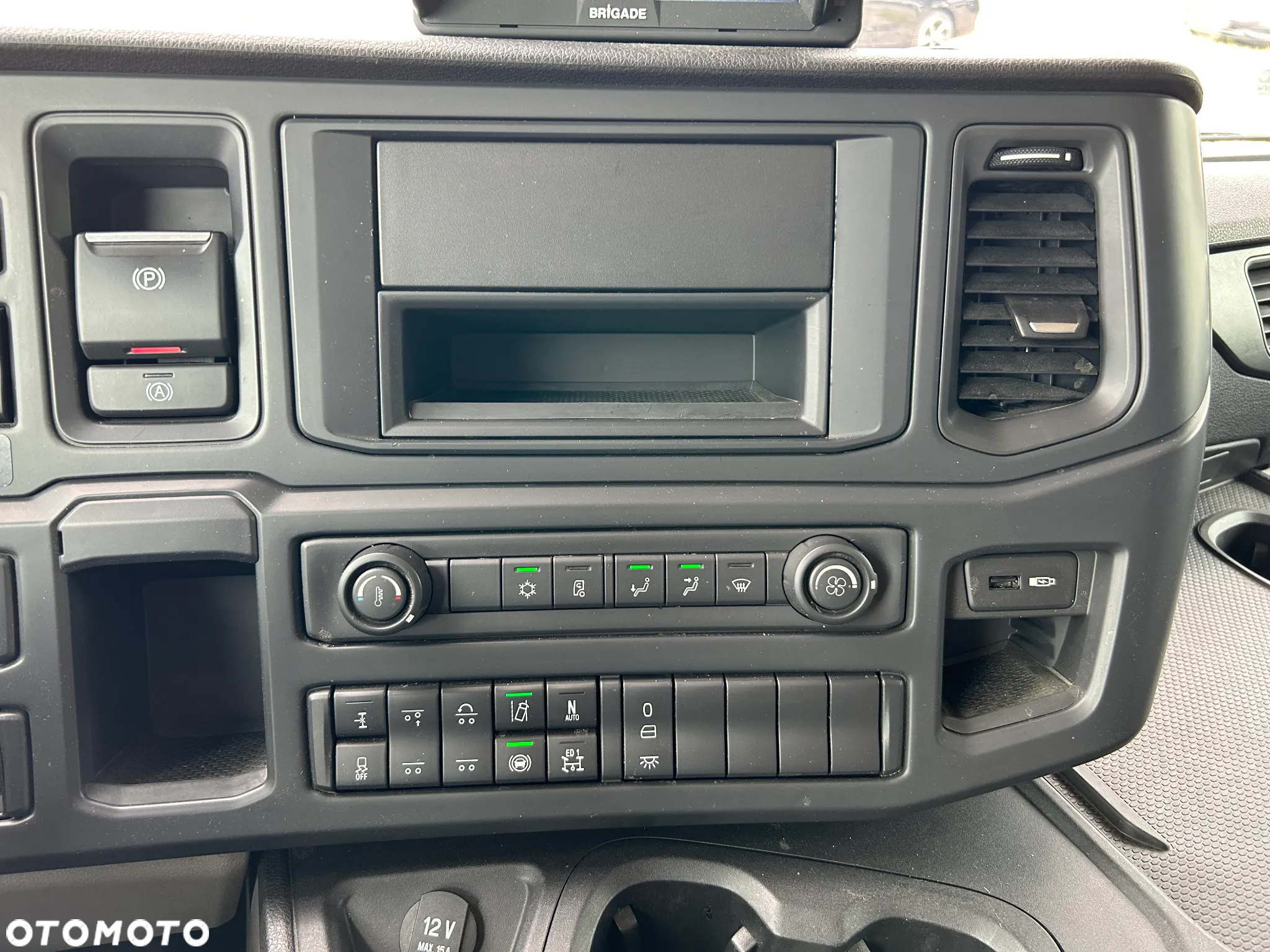 Scania P 320 DB 6x2*4NA - 27