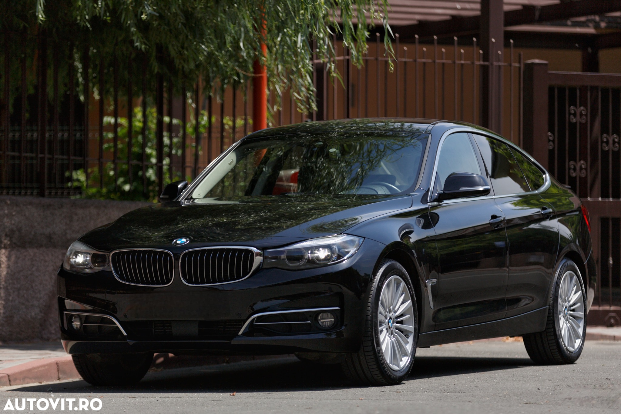 BMW Seria 3 320d GT xDrive AT - 3