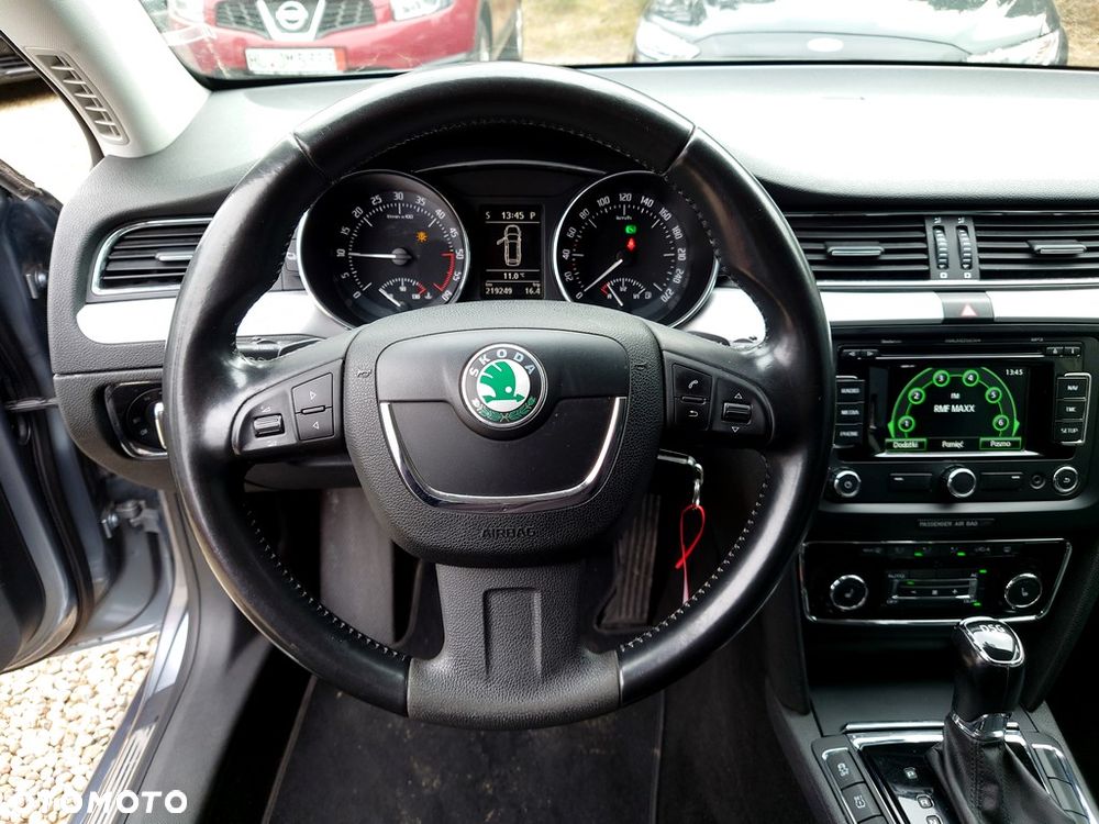 Skoda Superb 2.0 TDI Elegance DSG - 16