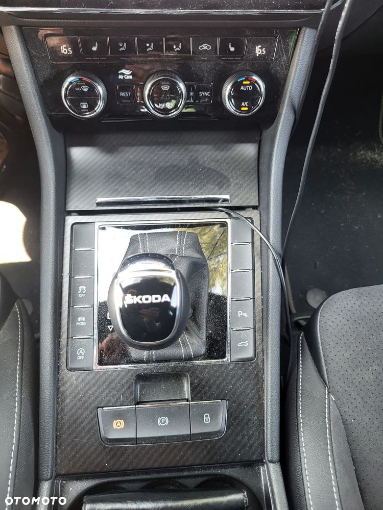 Skoda Superb 2.0 TSI Sportline DSG - 27