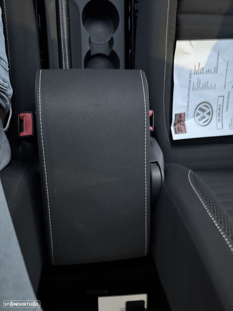 VW Touran 1.6 TDI DPF DSG Cup - 32