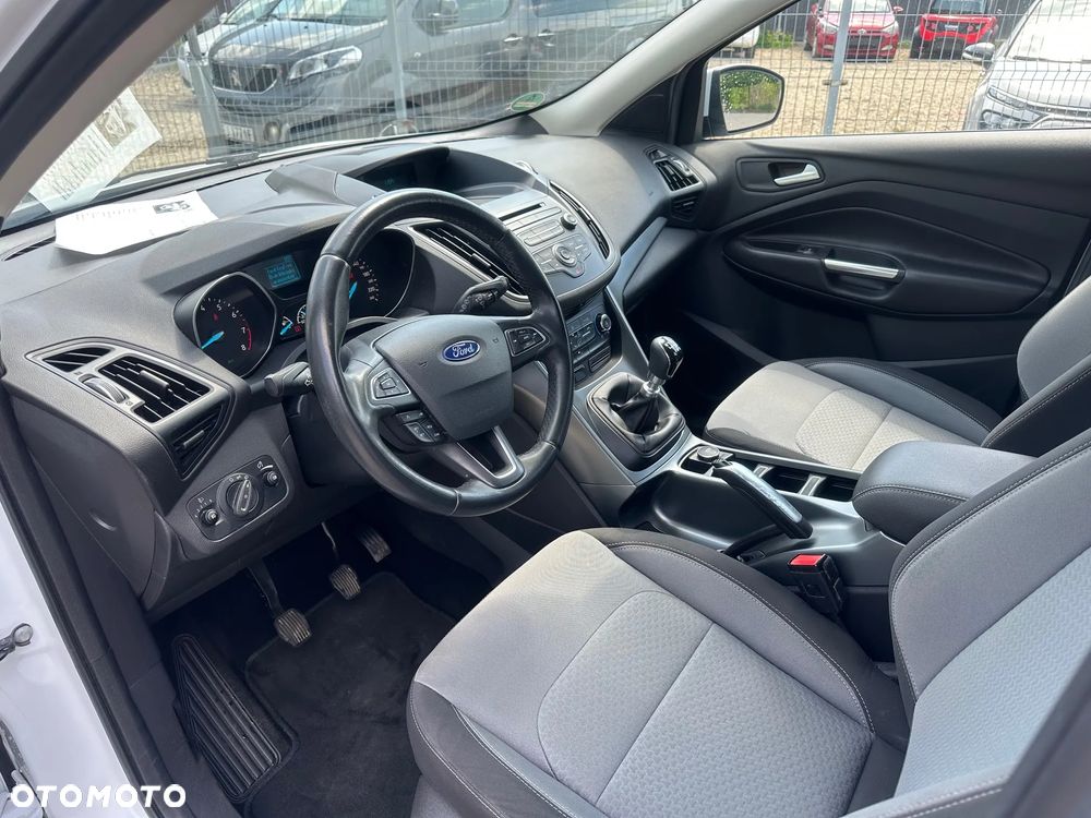 Ford Kuga 1.5 EcoBoost 2x4 Trend - 8