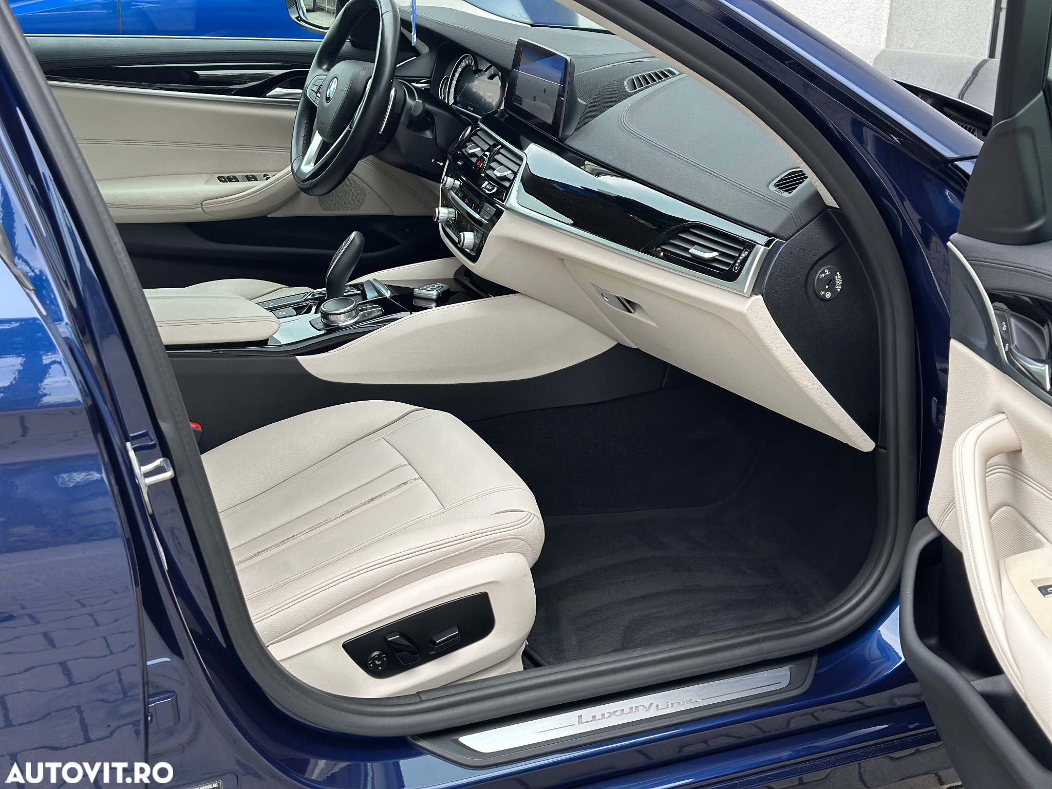 BMW Seria 5 520d xDrive Touring Aut. Luxury Line - 14