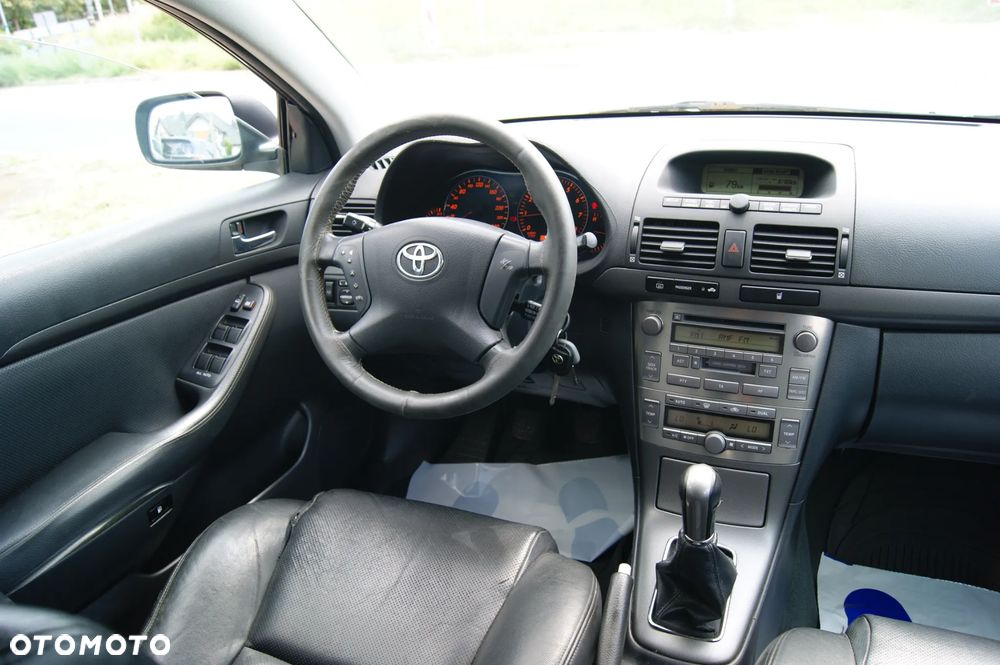 Toyota Avensis 2.0 VVT-i Sol - 29
