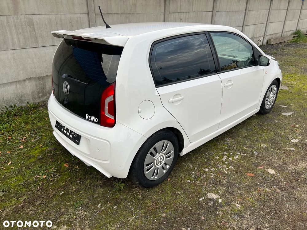 Volkswagen up! (BlueMotion Technology) move - 2