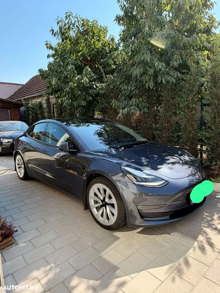 Tesla Model 3 - 11