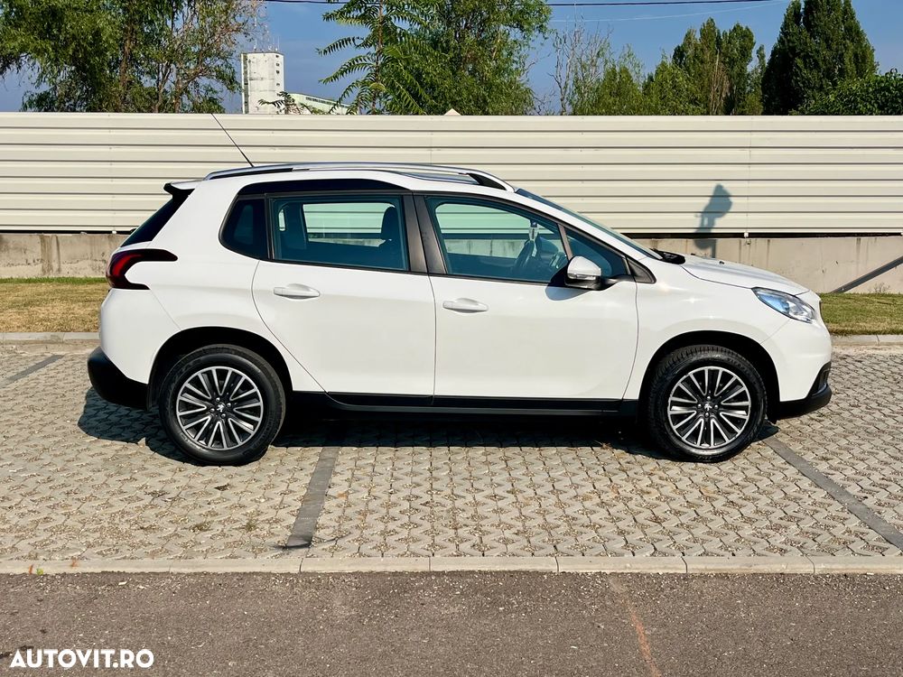 Peugeot 2008 - 11
