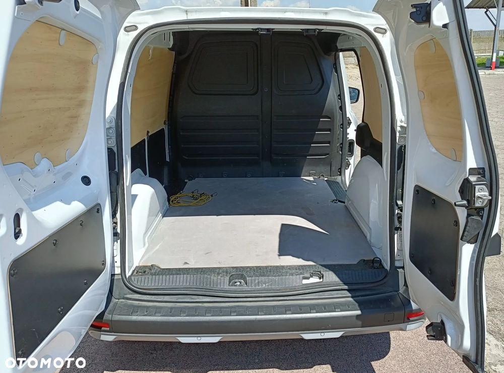 Nissan TOWNSTAR - 13