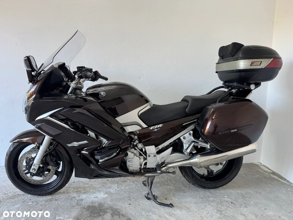 Yamaha FJR - 8