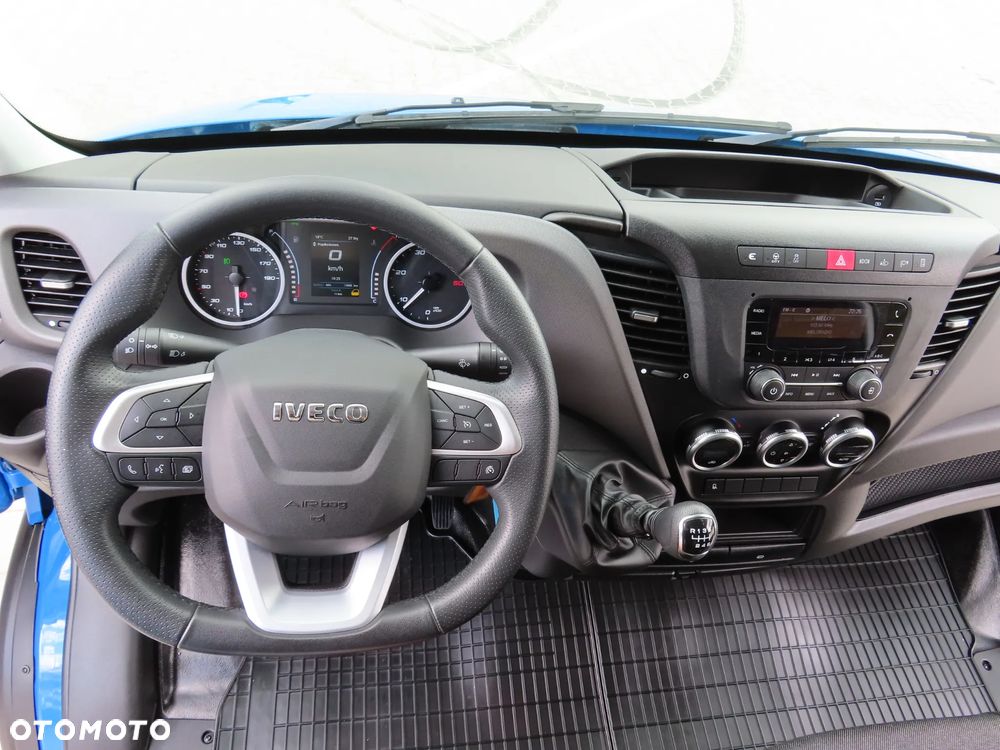 Iveco Daily 35S18 3.0 HPI 180 KM POWER Furgon Blaszak XXL 4.70 CM MAXI LONG Wysokość H2 1900 mm WZMACNIANE ZAWIESZENIE 970 Kg Ładowność HAK 3500 Kg Rozstaw Osi 4100 mm DMC 3500 Kg, WZMACNIANY Stan JAK NOWY OKAZJA DOSTEPNY I GOTOWY - 39