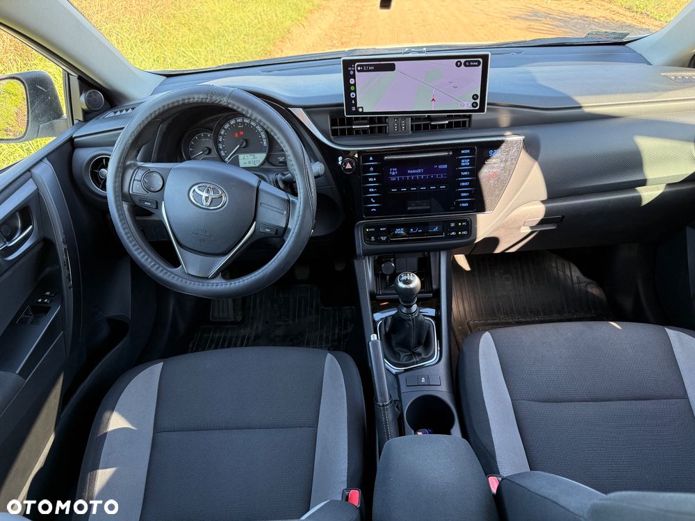 Toyota Auris - 16