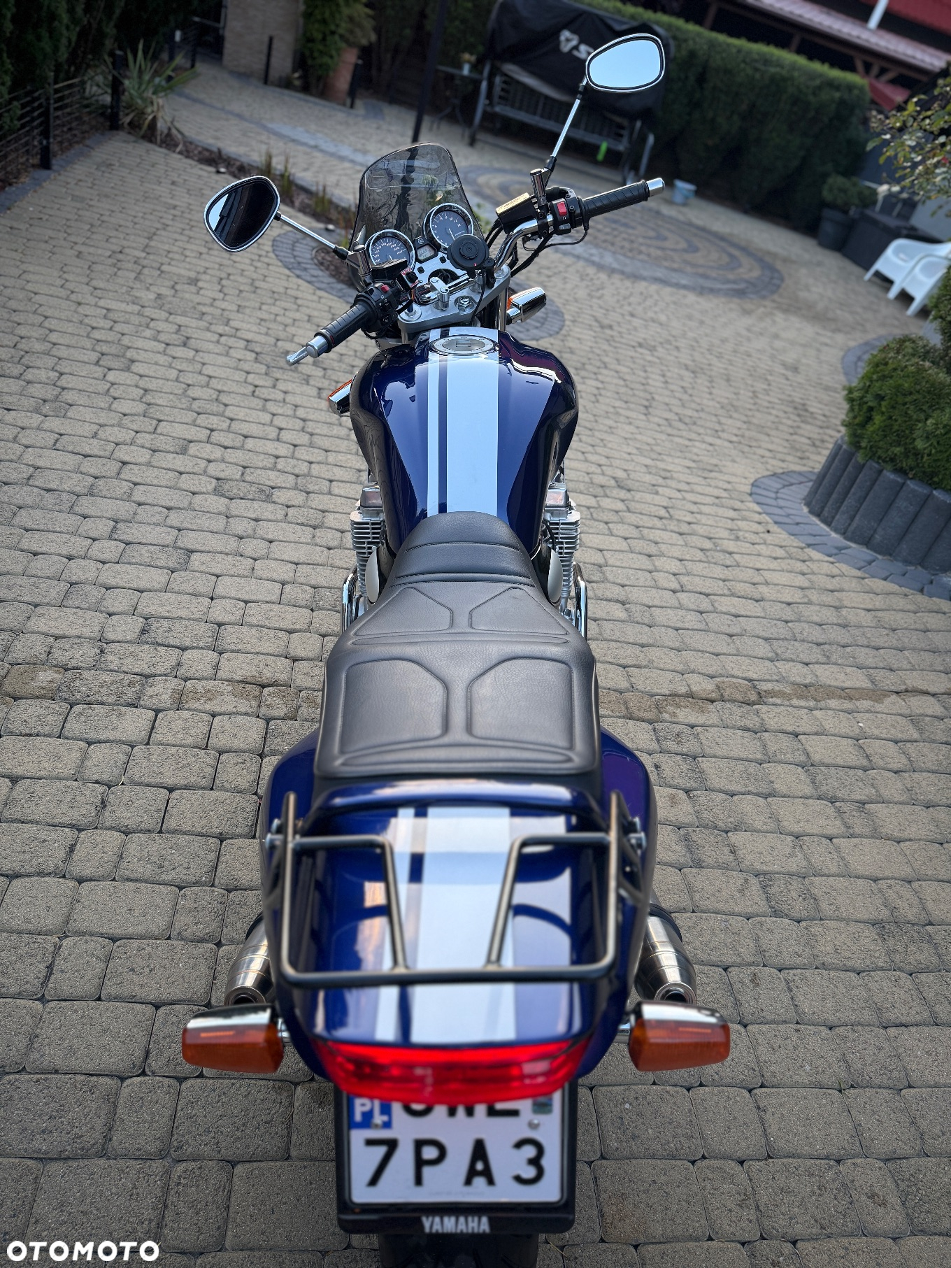 Yamaha XJR - 9