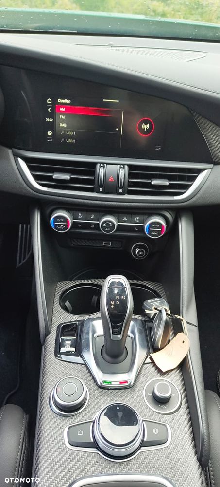 Alfa Romeo Giulia 2.9 V6 Bi-Turbo AT8 Quadrifoglio - 11