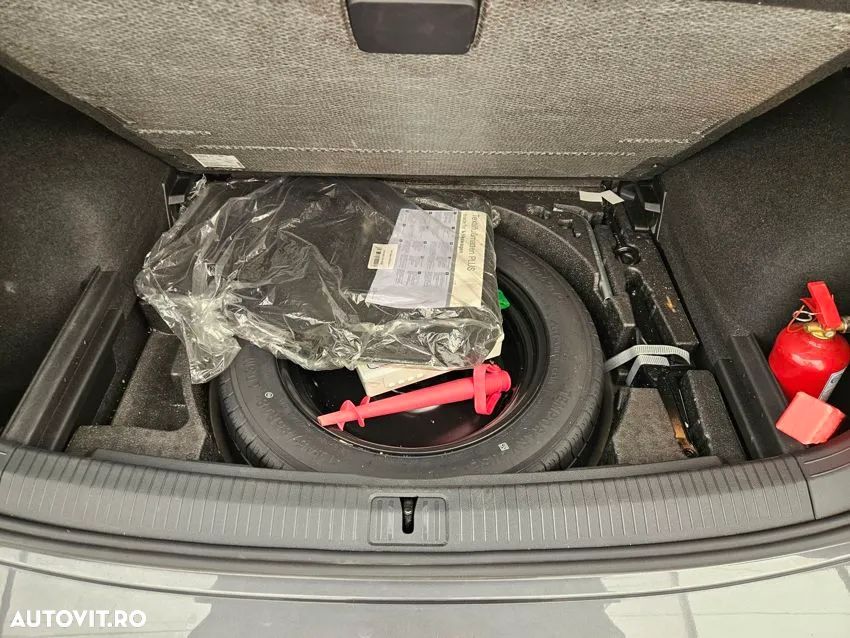 Volkswagen Tiguan - 10