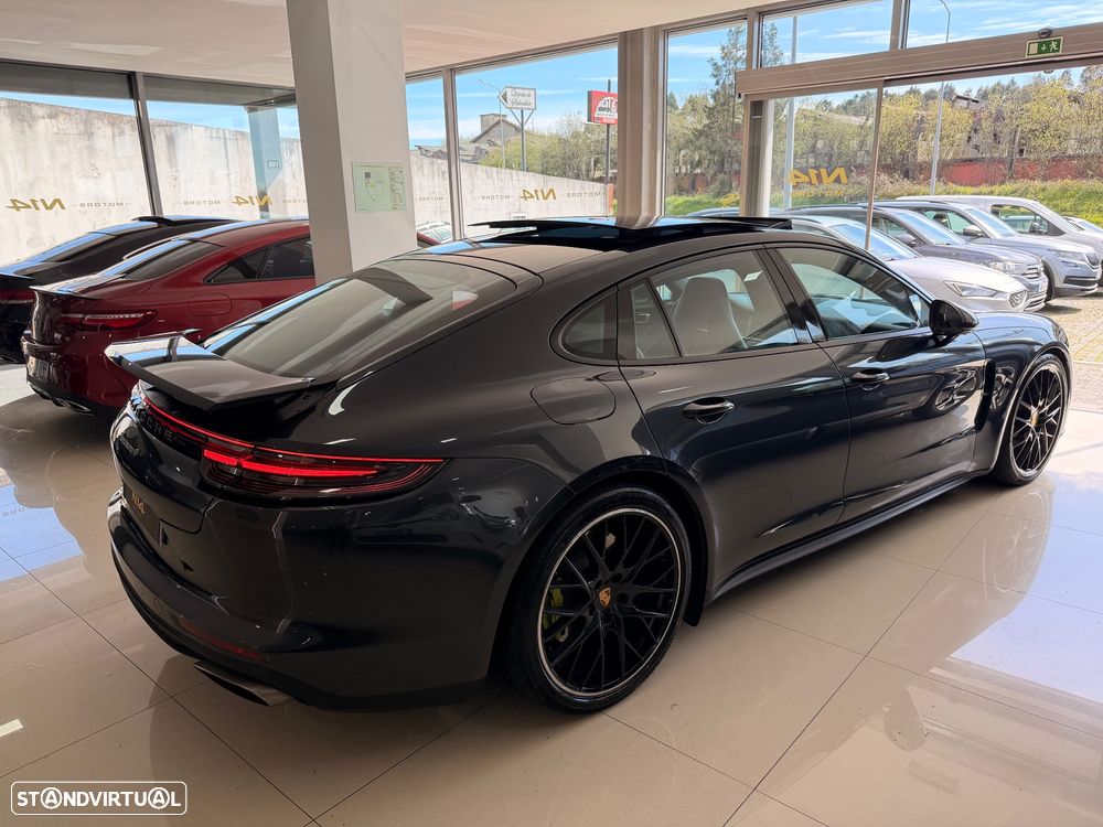 Porsche Panamera - 7