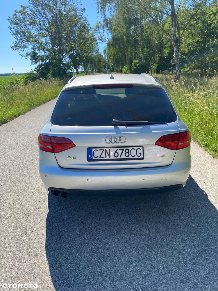 Audi A4 Avant - 11