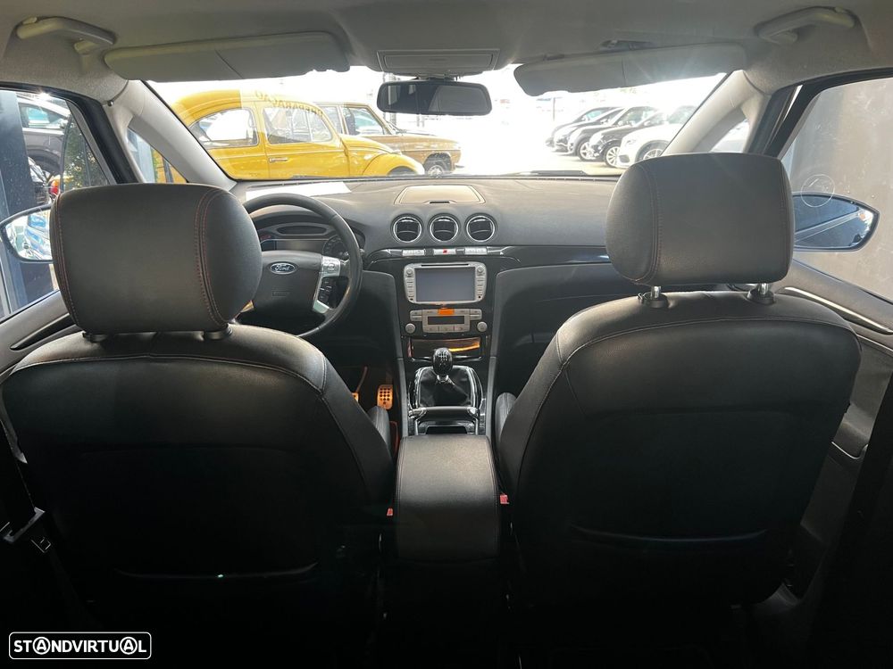 Ford S-Max 2.2 TDCi Titanium 7L - 23