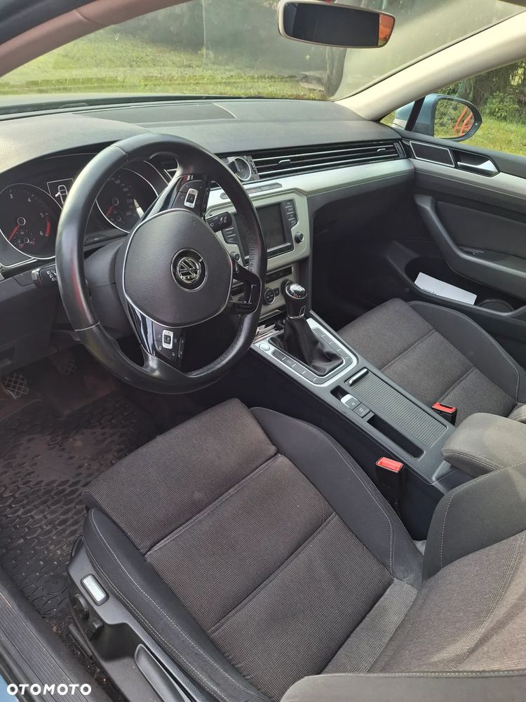 Volkswagen Passat 2.0 TDI SCR Comfortline - 7