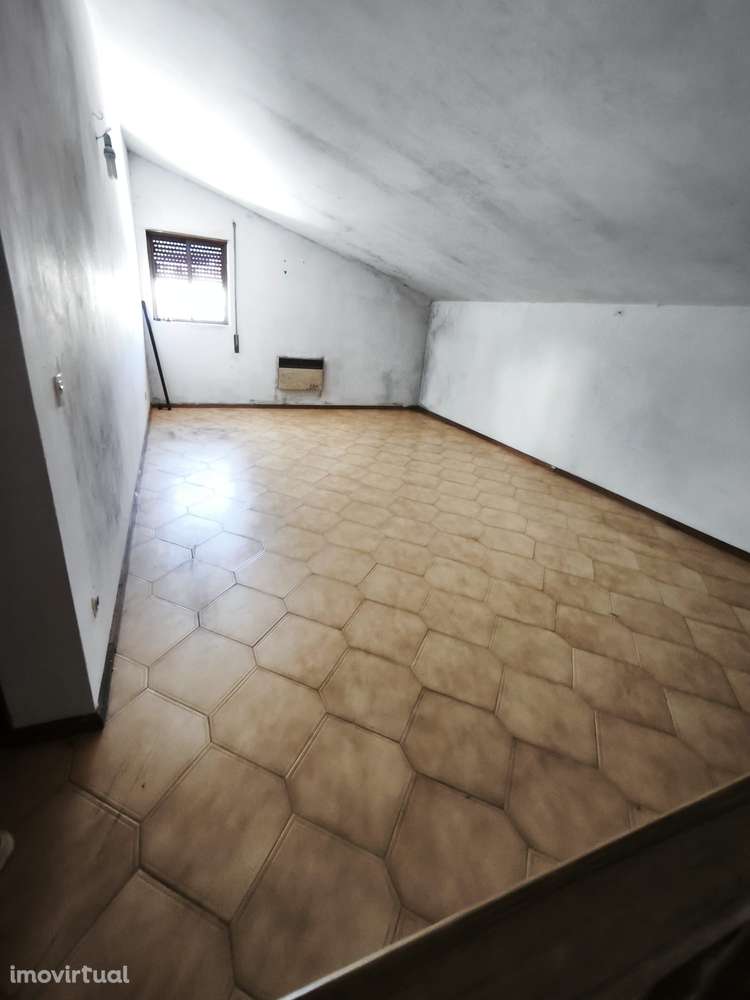 Moradia Geminada T4 - Grande imagem: 5/17