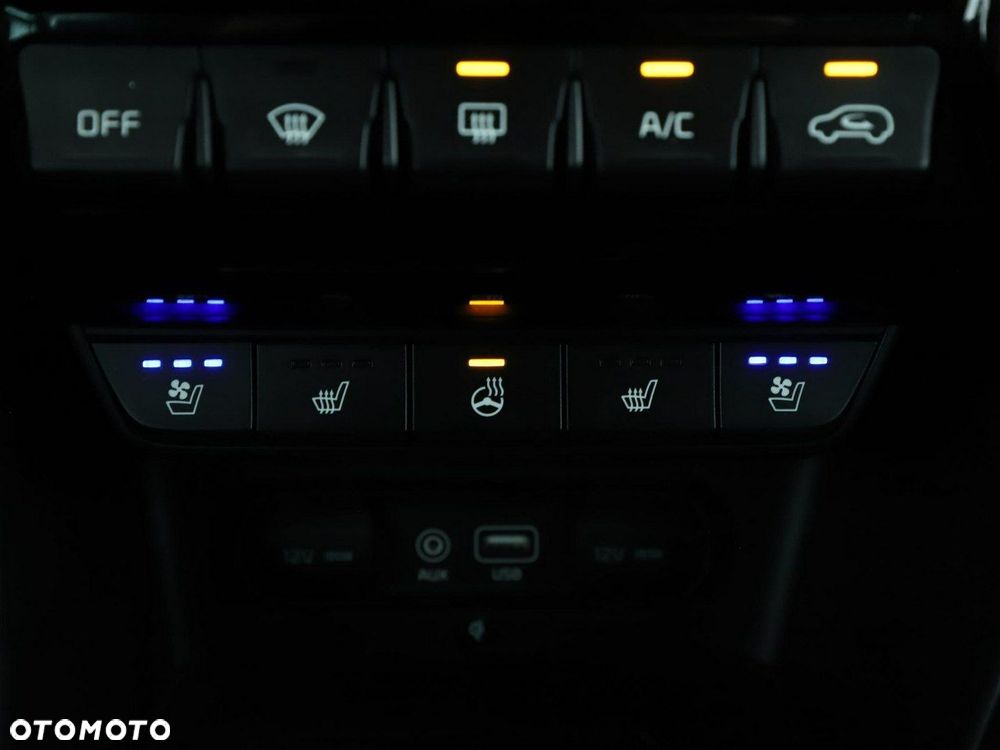 Kia Sportage 2,0 CRDI AWD GT Line - 28