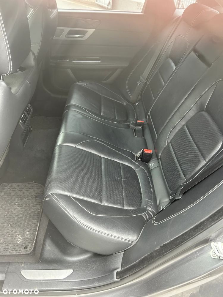 Jaguar XF 20d AWD R-Sport - 11