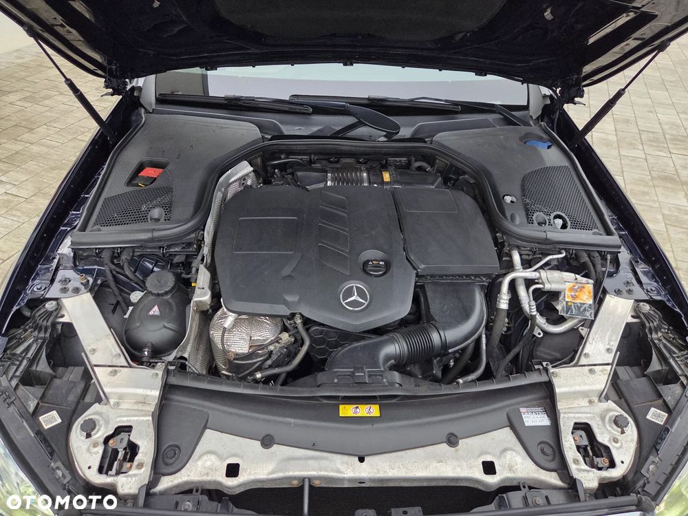 Mercedes-Benz Klasa E 220 d 9G-TRONIC Exclusive - 32