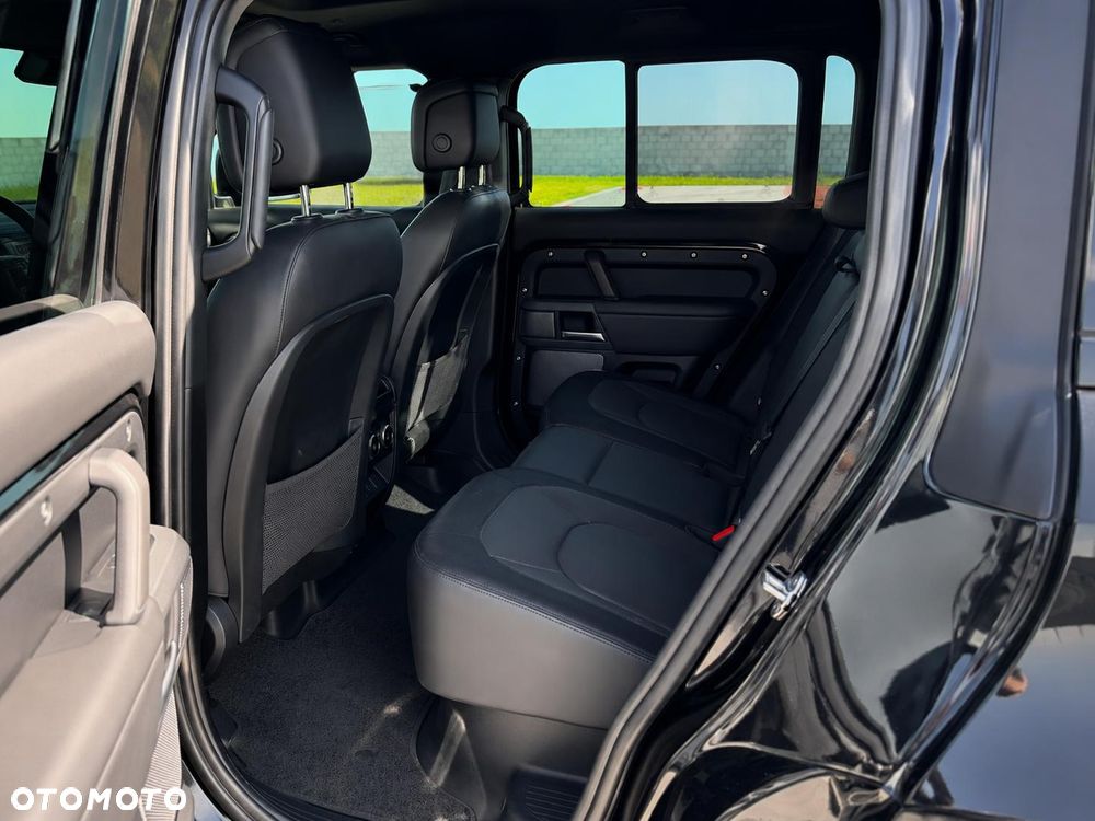 Land Rover Defender - 9