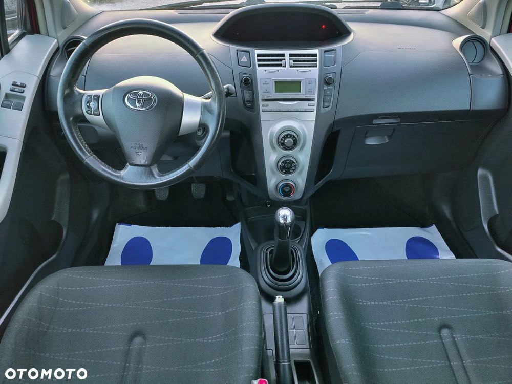 Toyota Yaris - 7