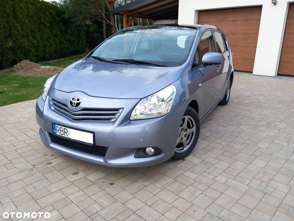 Toyota Verso 2.0 D-4D - 2