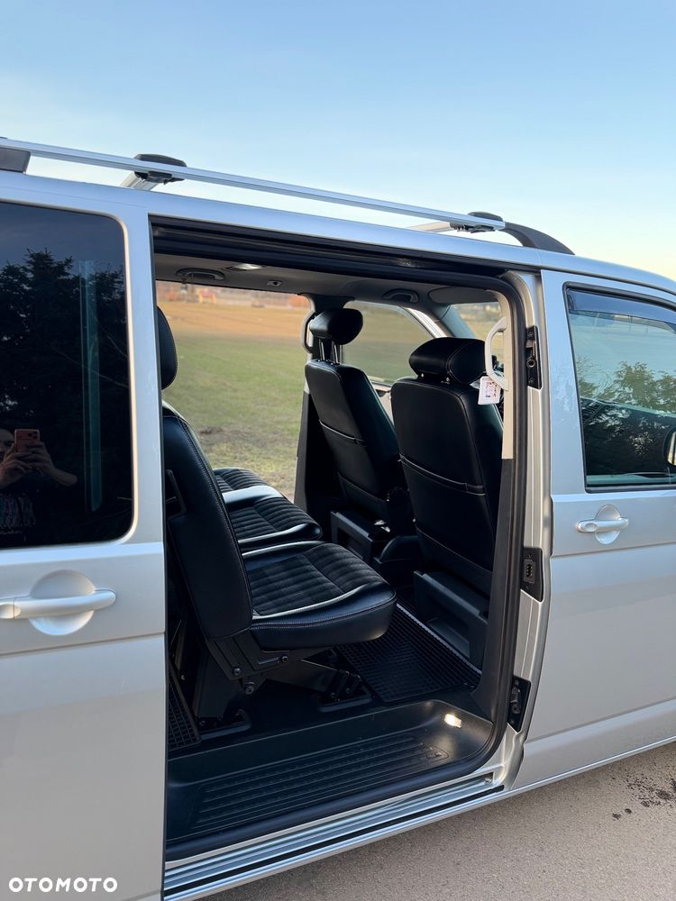 Volkswagen Caravelle - 14