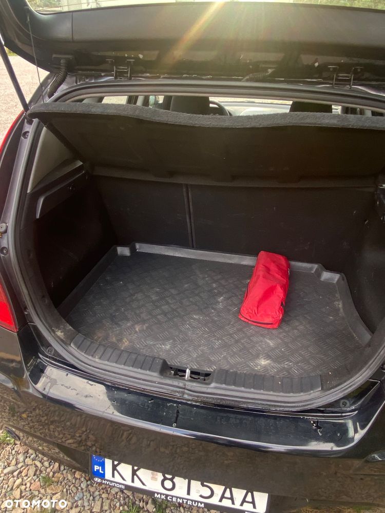 Hyundai i30 1.4 Classic + - 9