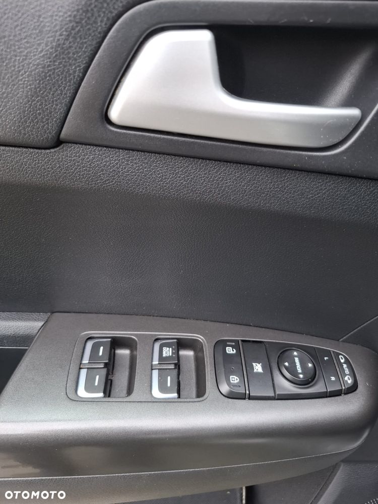Kia Sportage - 12