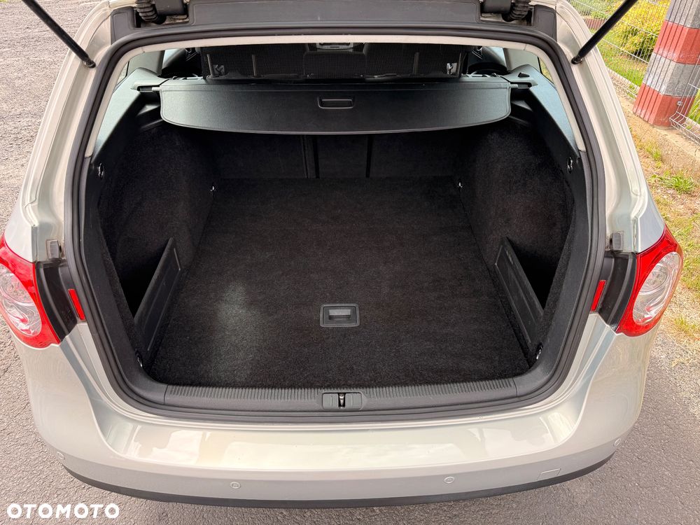 Volkswagen Passat 2.0 TDI DPF 4Mot Comfortline - 10