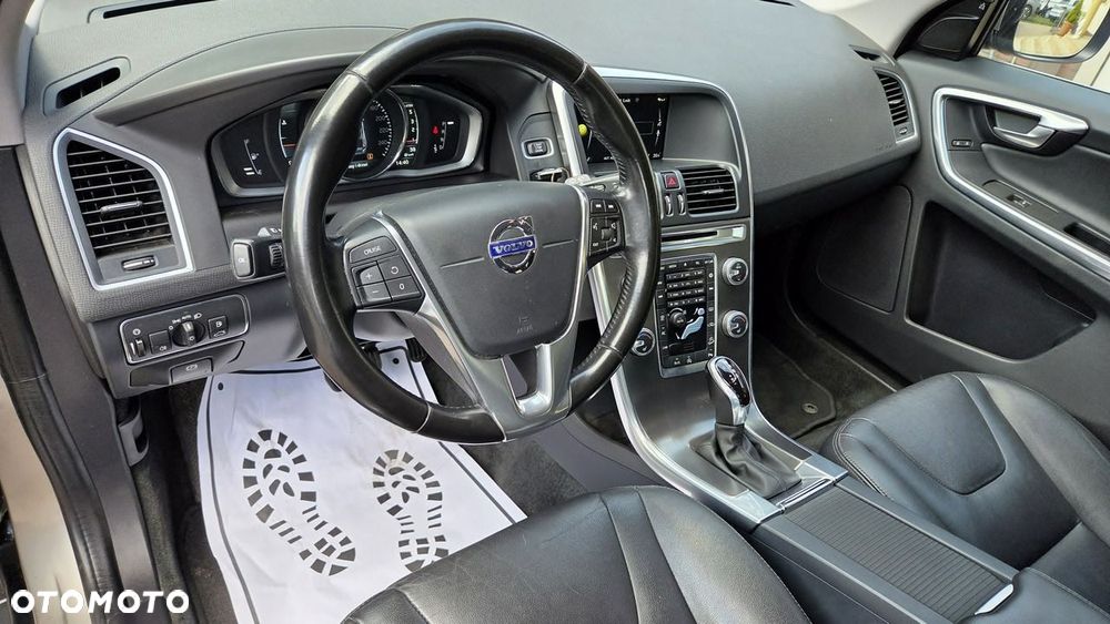 Volvo XC 60 D5 AWD Summum - 12
