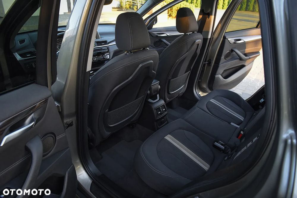 BMW X1 xDrive20d Sport Line - 25