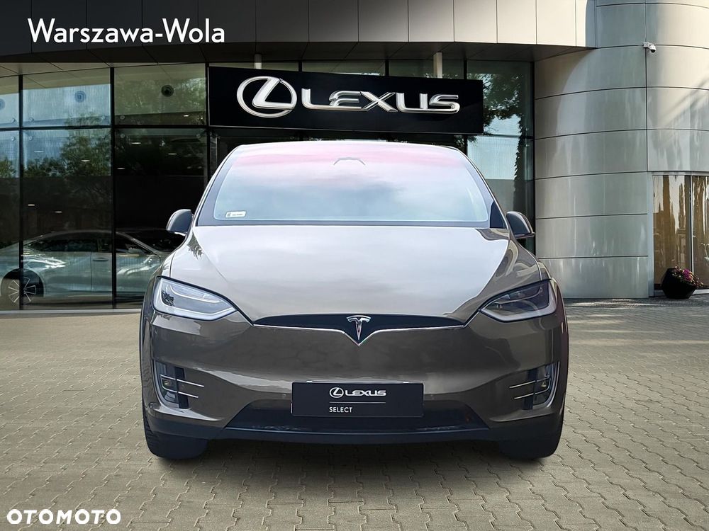 Tesla Model X 90 D - 10